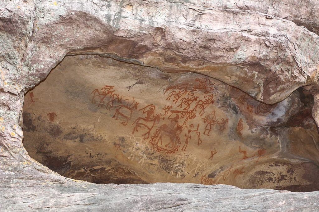 Rock_Shelter_8,_Bhimbetka_02